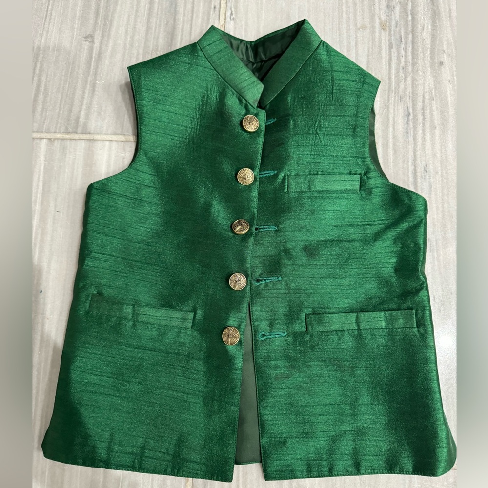 Boys kids 2-4 year old Pakistani Indian best/coat